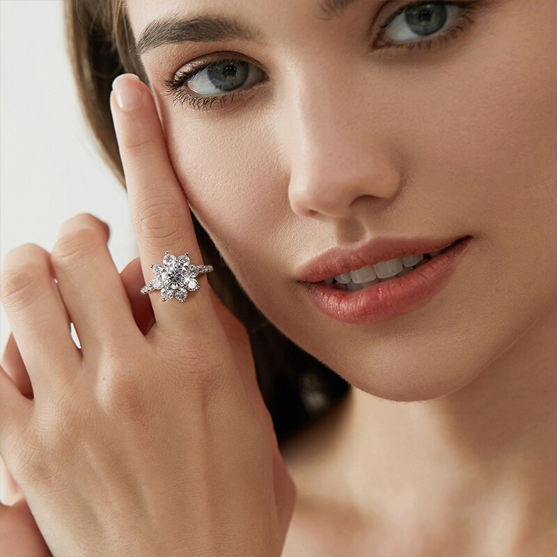 LaVALINI™ Moissanite Scarlett Ring in 925 Sterling Silver